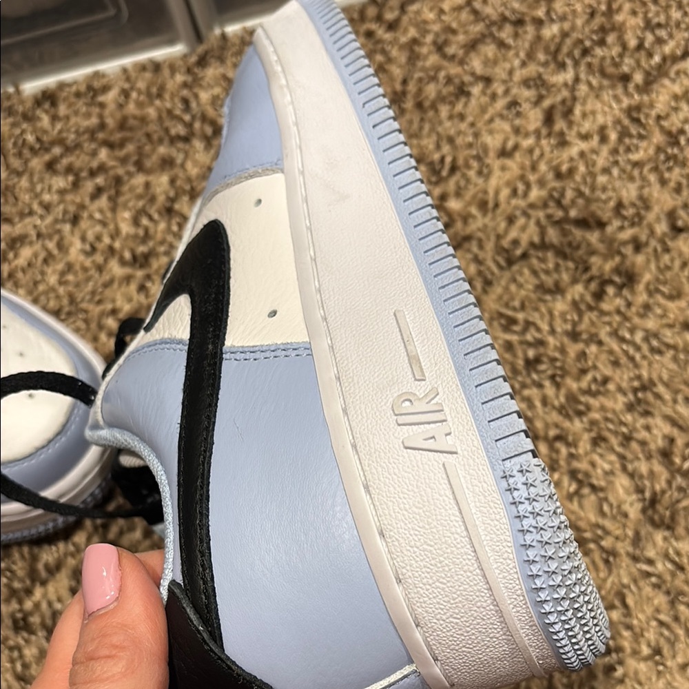 Nike Air Force 1 - White and Light Blue - Picture 4 of 5